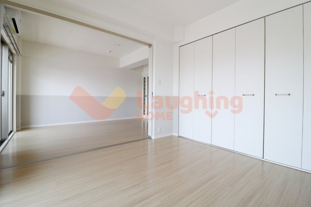 プレジデント正弥久留米駅前の居間・リビング|ゆったりとしたリビングです