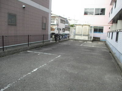 【駐車場】 | クローバーハイム | 駐車場もあります