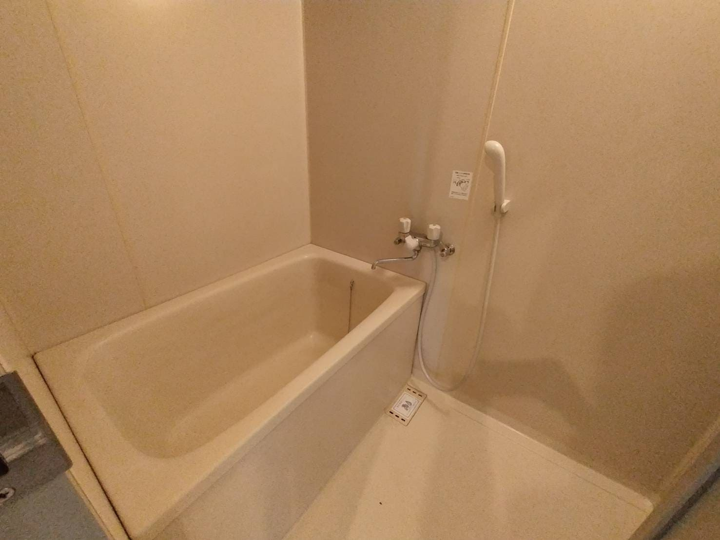 カネマンビルの浴室|※写真はイメージです。色仕様は現況優先になります。