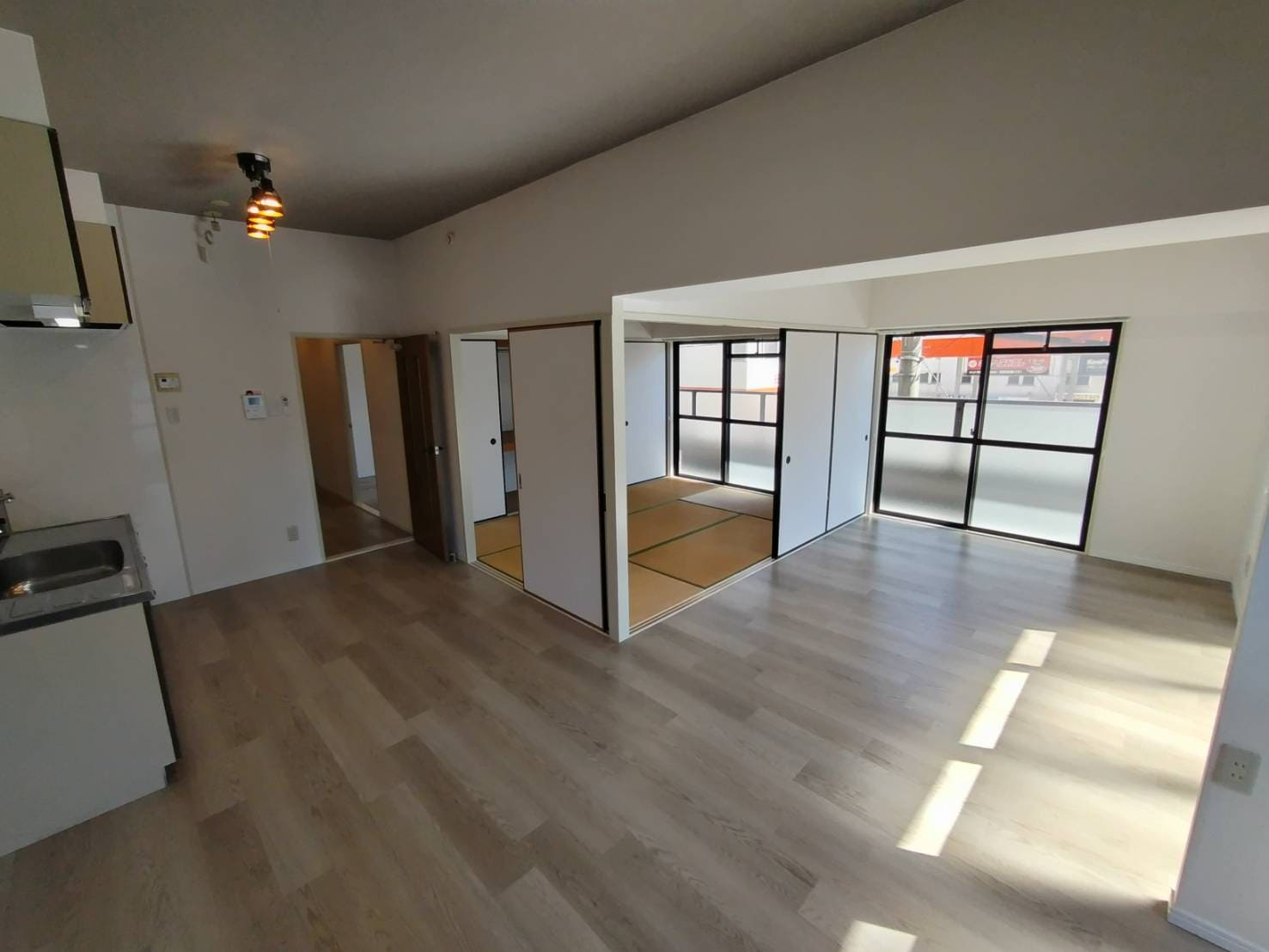 カネマンビルの居間・リビング|※写真はイメージです。色仕様は現況優先になります。