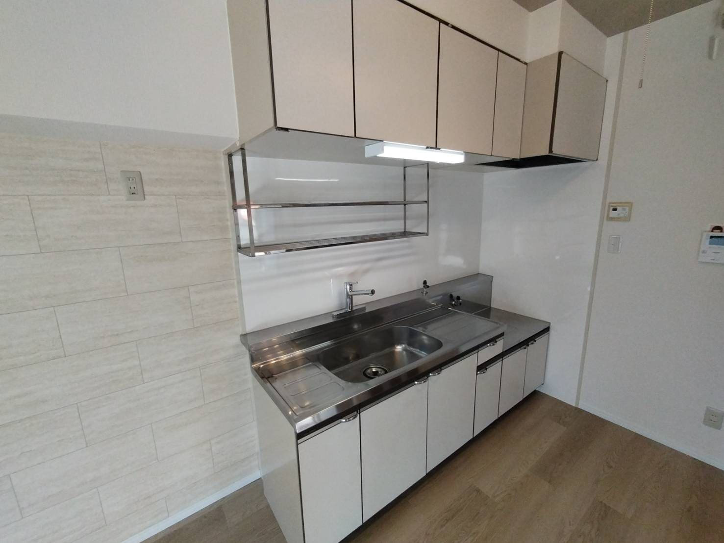 カネマンビルのキッチン|※写真はイメージです。色仕様は現況優先になります。