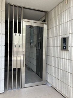 【エントランス】