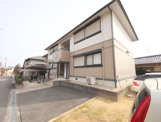 フローラ東坂の外観