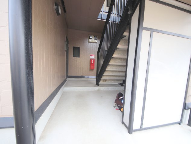 フローラ東坂のロビー