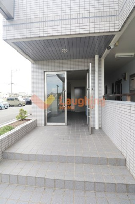 【エントランス】 | アザレアハイツ江崎 | ゆとりのあるエントランスです