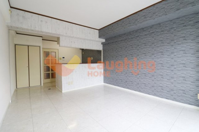 【居間・リビング】 | アザレアハイツ江崎 | ゆったり過ごせる居間です※別号室の写真になります。