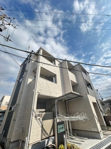 フィデール春日の外観