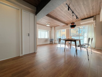 【居間・リビング】 | ハイライフ大濠☆仲介手数料無料☆ | エアコン2台付いてます。購入すると取り付け費用もかかるので、お財布にやさしいです。