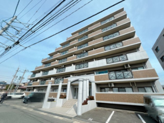 【外観】 | 敷地すべてに管理が行き届いていて、安心できます。まず、清潔です。