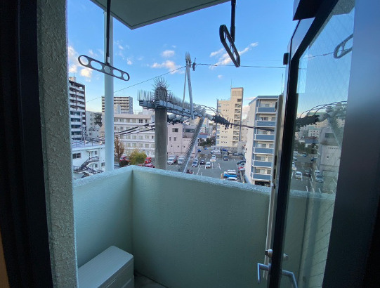 新町レトロアパートのバルコニー