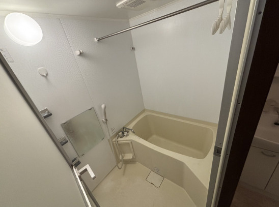 新町レトロアパートの浴室