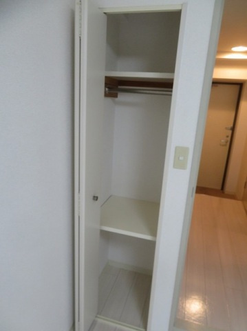 イスタナ・フセのその他