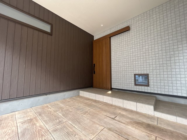 【駐車場】 | 志木市本町二丁目中古戸建 | まるでエントランスのようなスペース！広々駐車可能です。