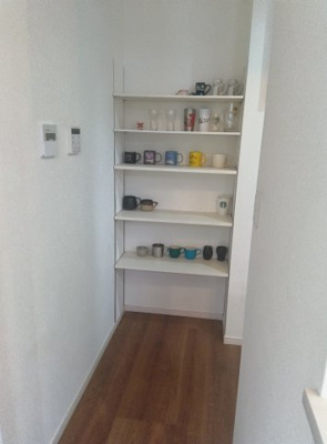 【キッチン】 | 志木市本町二丁目中古戸建 | パントリー設置