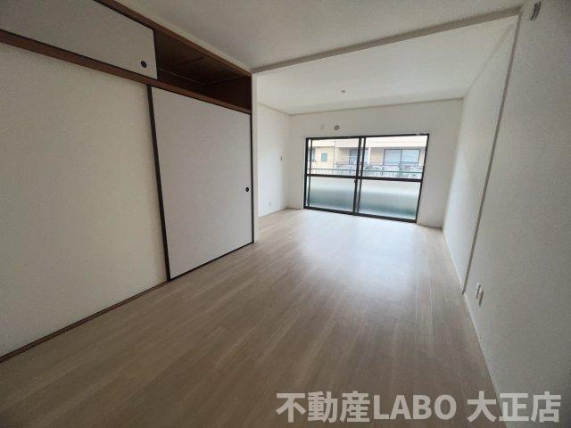 シャトレの洋室