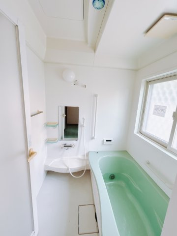 【中古戸建】太田市大原町の浴室|1日の疲れを癒せるお風呂♪