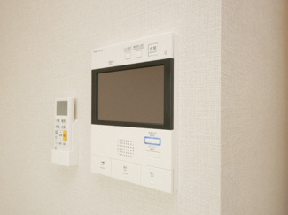 【セキュリティ】 | S-RESIDENCE福島Alovita | モニター付きインターホンです