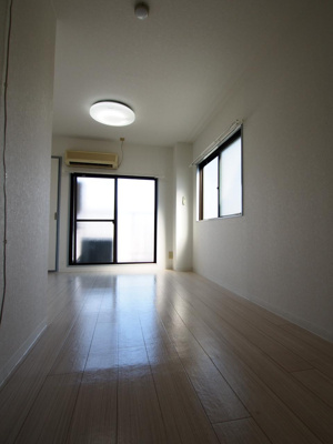 【洋室】 | ラフィーネ3号館