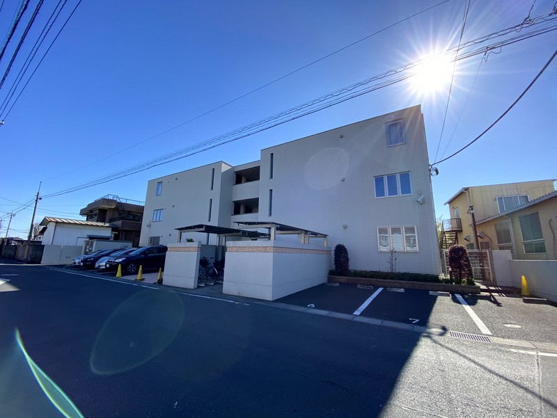 CASA DEOの駐車場