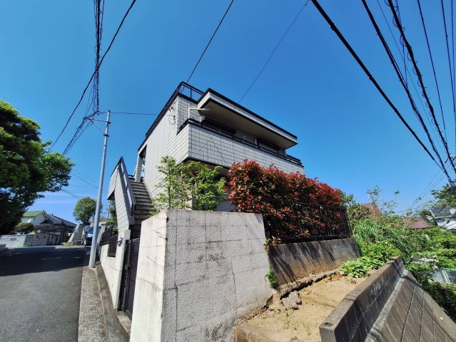 黒川メゾンのエントランス