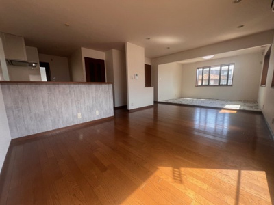 【居間・リビング】 | 姫路市飾磨区細江中古戸建