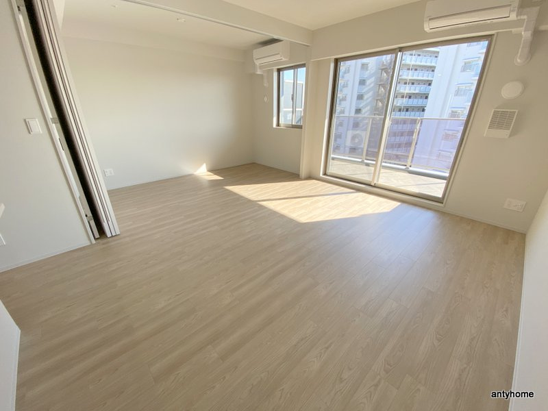 アーバンパーク淡路　仲介手数料無料の居間・リビング