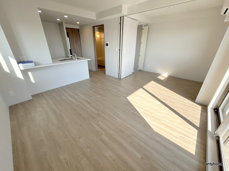 アーバンパーク淡路　仲介手数料無料の居間・リビング