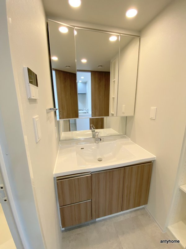 アーバンパーク淡路　仲介手数料無料の洗面所