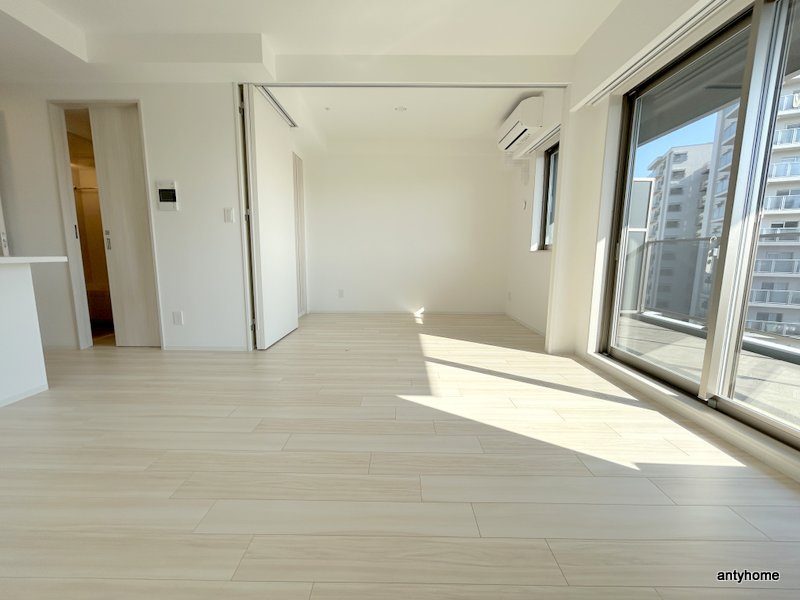 アーバンパーク淡路　仲介手数料無料の居間・リビング