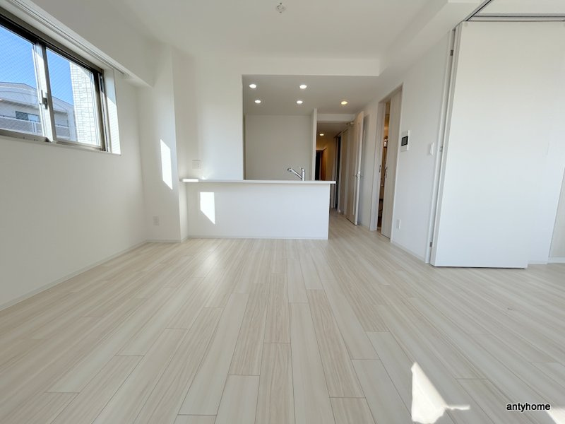 アーバンパーク淡路　仲介手数料無料の居間・リビング