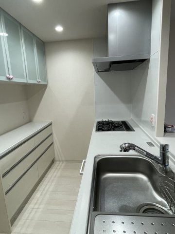 ロイヤルガーデン千舟町のキッチン|使用しやすいキッチンです。