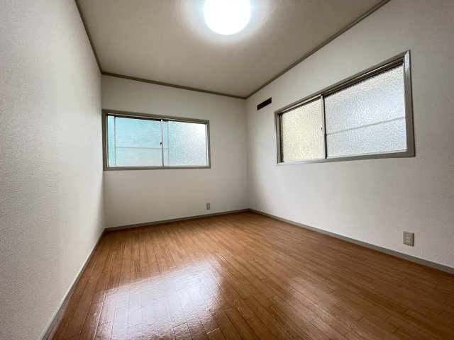 川西市萩原2丁目　中古戸建の洋室|全居室６帖以上　