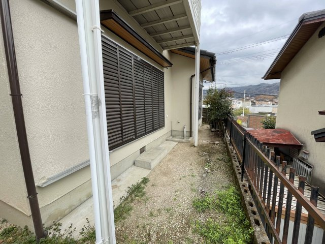 川西市萩原2丁目　中古戸建の庭|小さなお庭はガーデニングを楽しめます♪