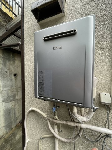 川西市萩原2丁目　中古戸建の発電・温水設備|交換済みの給湯器