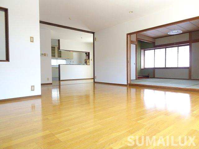 熊本市東区桜木５丁目の一戸建ての居間・リビング