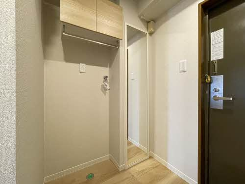 アプリーレ京町の収納|写真は反転タイプのお部屋です。