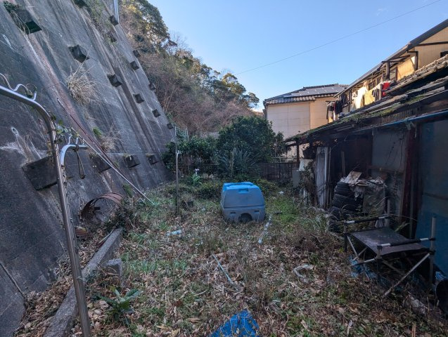沼津市内浦重寺の売地の外観|バス停【マリンパーク】まで徒歩1分です。近くにコンビニがあります。