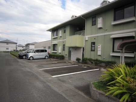 熊本市南区平成１丁目のアパートの駐車場