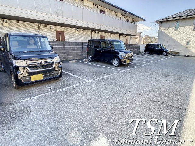 ジャンシアーヌⅡの駐車場