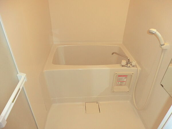 ピアチェーレの浴室|きれいなお風呂です