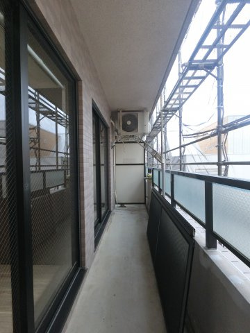 【バルコニー】