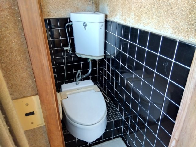 売土地　沼津市八幡町のその他|現在上物があります。現況でのお引渡しになります。室内の様子になります。