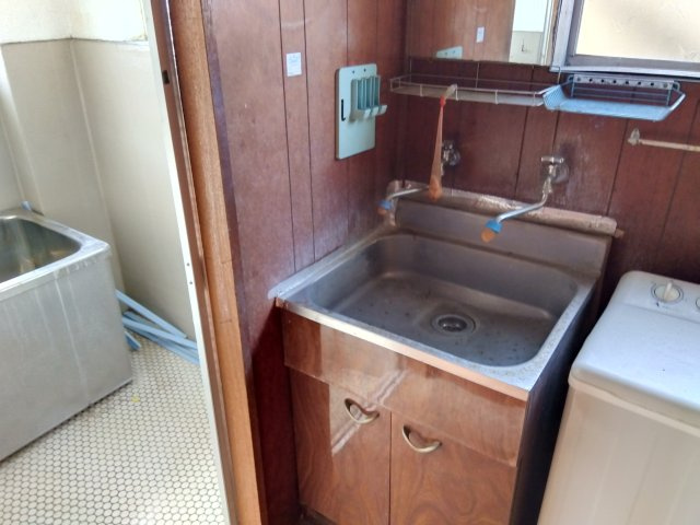 売土地　沼津市八幡町のその他|現在上物があります。現況でのお引渡しになります。室内の様子になります。