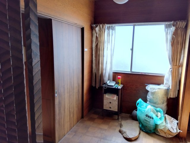 売土地　沼津市八幡町のその他|現在上物があります。現況でのお引渡しになります。室内の様子になります。