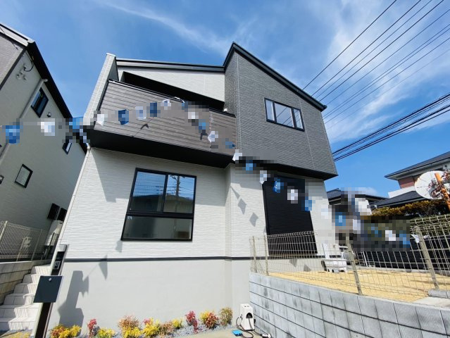 フレスティア成田飯田町イーストテラス新築分譲住宅　2号棟の外観