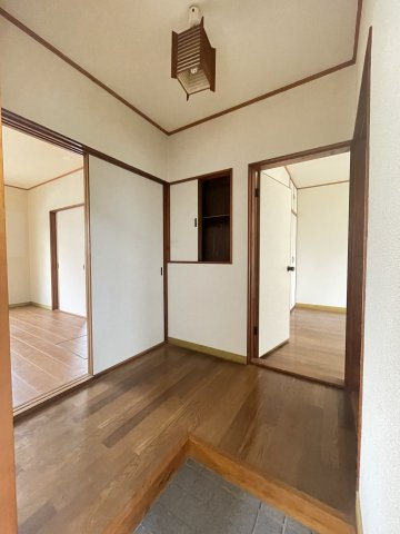 ハイツ高野台の玄関