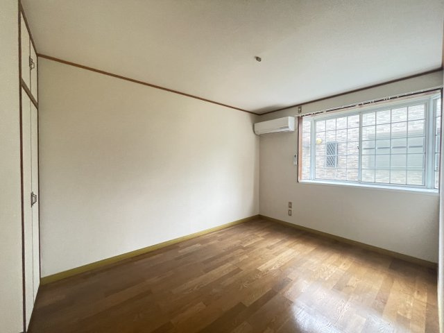 ハイツ高野台の洋室