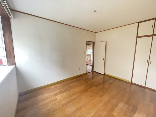 ハイツ高野台の洋室