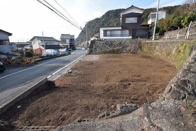 【前面道路含む現地写真】 | 伊東市富戸　売地