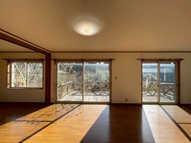 館山市神余　中古戸建の居間・リビング